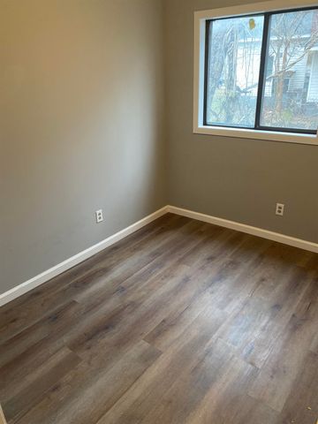 706 W JACKSON ST, Bolivar, TN 38008