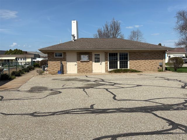 2701 GREENACRE Drive, Erie, PA 16506