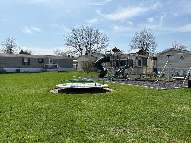 2701 GREENACRE Drive, Erie, PA 16506