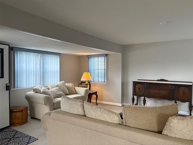2701 GREENACRE Drive, Erie, PA 16506