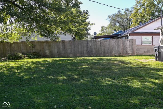455 Southgate Drive, Greenwood, IN 46143