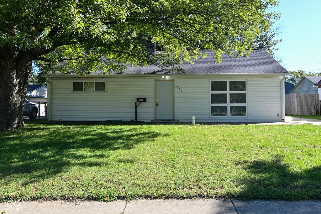 455 Southgate Drive, Greenwood, IN 46143