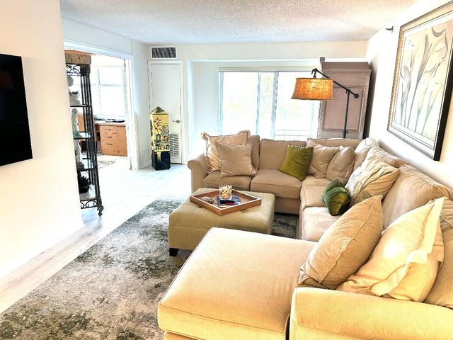 4505 S Ocean Boulevard 102, Highland Beach, FL 33487