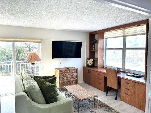 4505 S Ocean Boulevard 102, Highland Beach, FL 33487