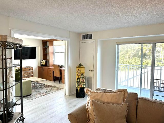 4505 S Ocean Boulevard 102, Highland Beach, FL 33487