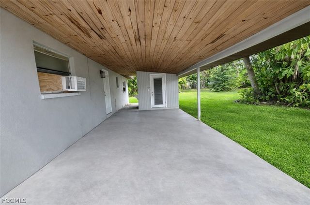 919 Freemont ST, Fort Myers, FL 33916