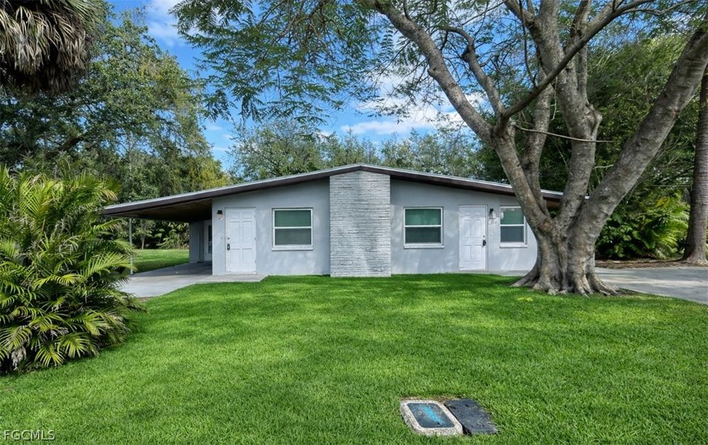 919 Freemont ST, Fort Myers, FL 33916