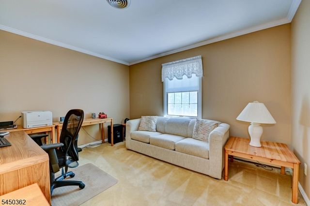 30 Cherry Tree Ln, Kinnelon Boro, NJ 07405