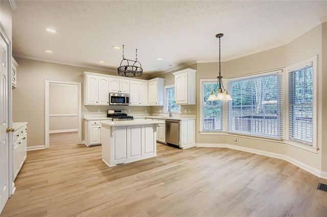 100 Hamilton Glen Court, Fayetteville, GA 30215