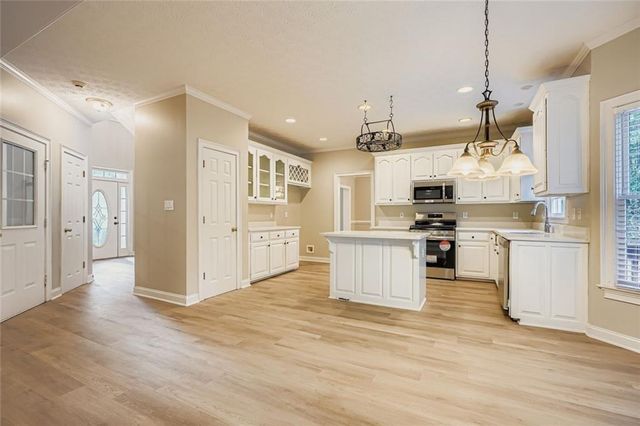 100 Hamilton Glen Court, Fayetteville, GA 30215