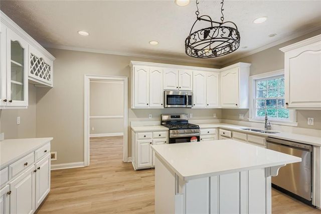 100 Hamilton Glen Court, Fayetteville, GA 30215