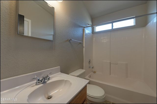 11896 Mesquite Miel Drive, El Paso, TX 79934