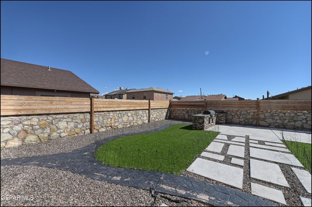 11896 Mesquite Miel Drive, El Paso, TX 79934