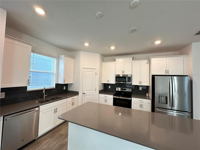 11288 LISTENING DRIVE, Orlando, FL 32832