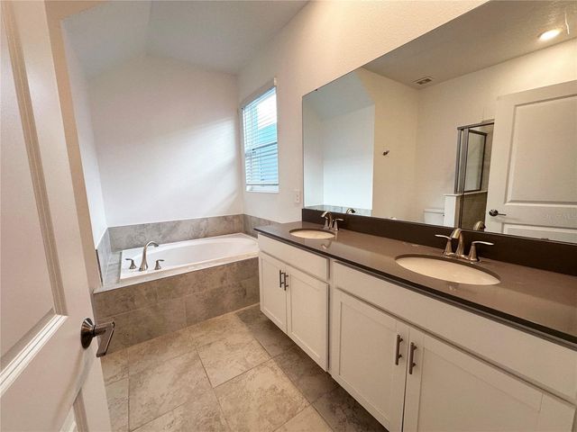 11288 LISTENING DRIVE, Orlando, FL 32832