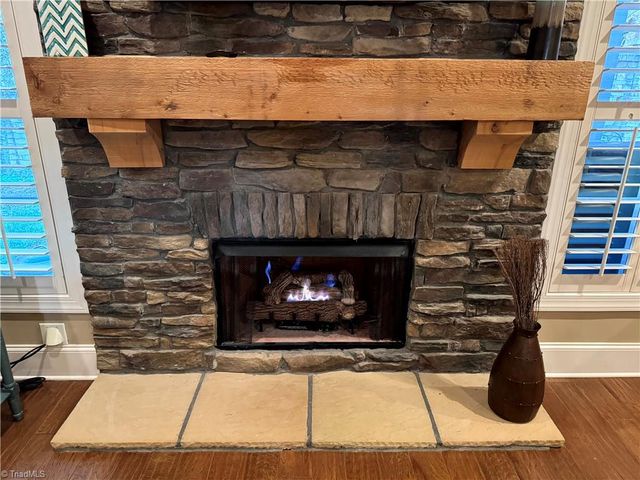 5563 Foxgate Circle, Winston-salem, NC 27106