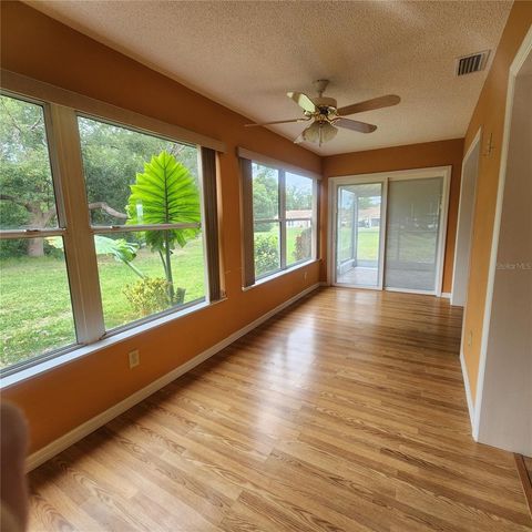 511 FINSBURY CIRCLE B, Sun City Center, FL 33573