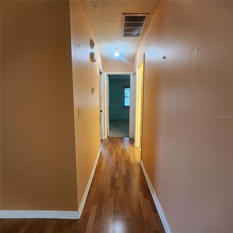 511 FINSBURY CIRCLE B, Sun City Center, FL 33573