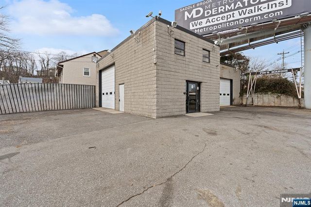 8 E Us-46 1, Lodi, NJ 07644