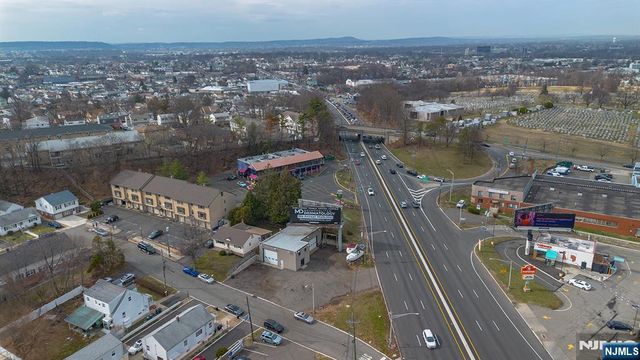 8 E Us-46 1, Lodi, NJ 07644