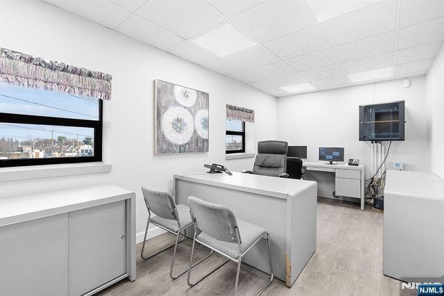 8 E Us-46 1, Lodi, NJ 07644