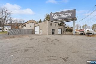 8 E Us-46 1, Lodi, NJ 07644