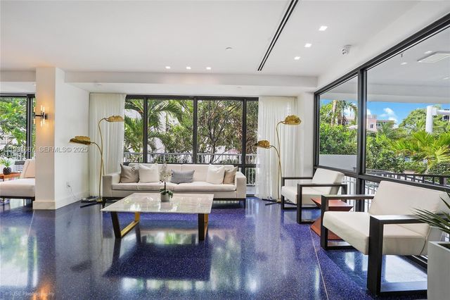 4301 Collins Ave 803, Miami Beach, FL 33140