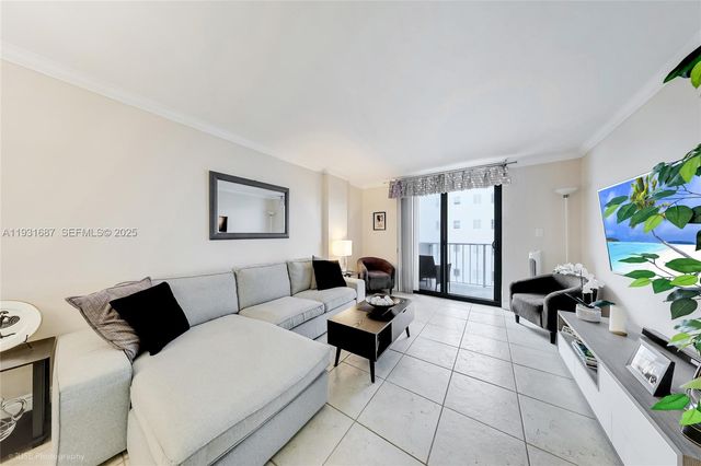 4301 Collins Ave 803, Miami Beach, FL 33140
