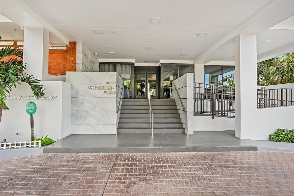 4301 Collins Ave 803, Miami Beach, FL 33140