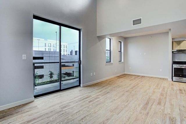 3113 Saint Charles Street 340, Houston, TX 77004