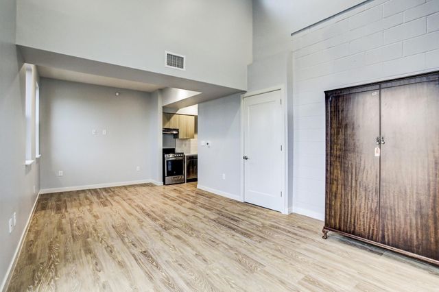 3113 Saint Charles Street 340, Houston, TX 77004