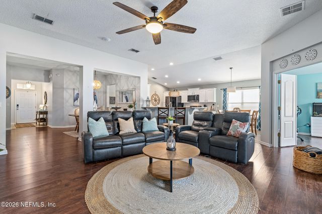 1353 CAMP RIDGE Lane, Middleburg, FL 32068