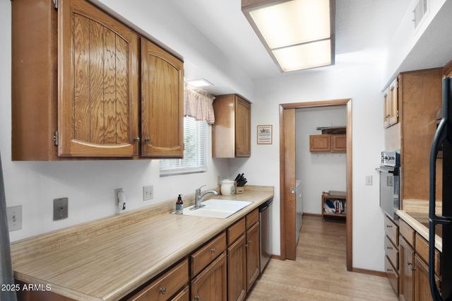 821 LEISURE WORLD --, Mesa, AZ 85206