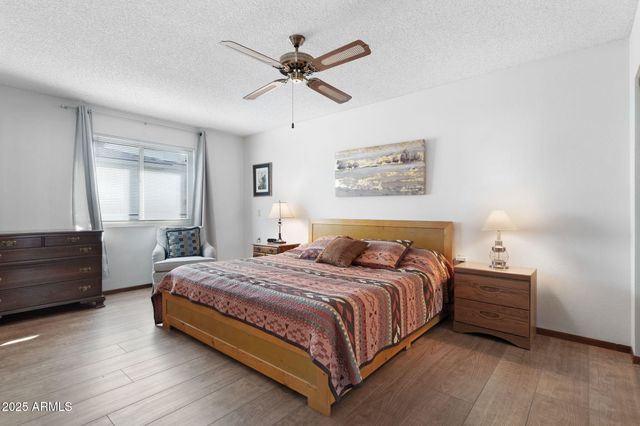 821 LEISURE WORLD --, Mesa, AZ 85206