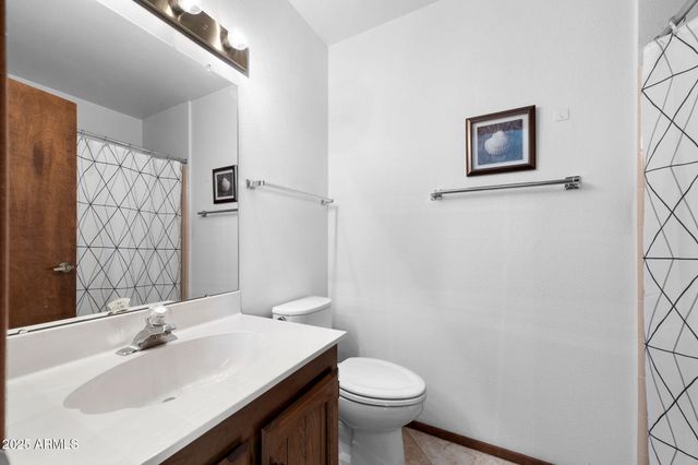 821 LEISURE WORLD --, Mesa, AZ 85206