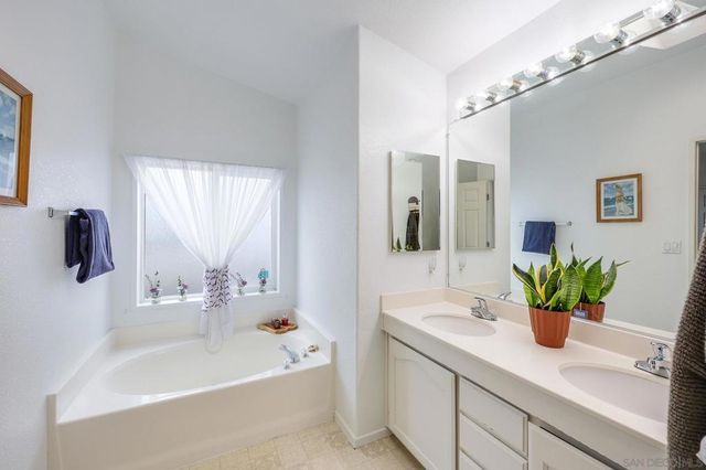 220 N El Camino Real 33, Oceanside, CA 92058