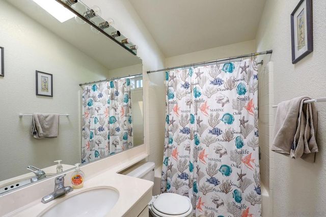 220 N El Camino Real 33, Oceanside, CA 92058