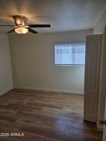 1330 E HIGHLAND Avenue 28A, Phoenix, AZ 85014