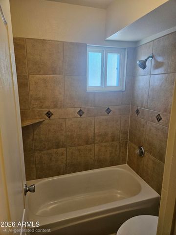 1330 E HIGHLAND Avenue 28A, Phoenix, AZ 85014