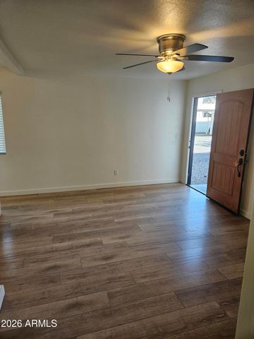 1330 E HIGHLAND Avenue 28A, Phoenix, AZ 85014