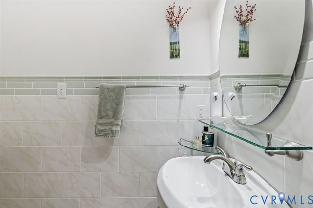 1642 Fairfield Green Rd, Henrico, VA 23238
