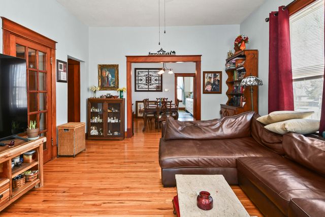 823 W Walnut Street, Springfield, MO 65806