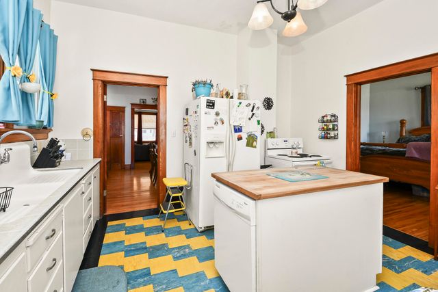 823 W Walnut Street, Springfield, MO 65806