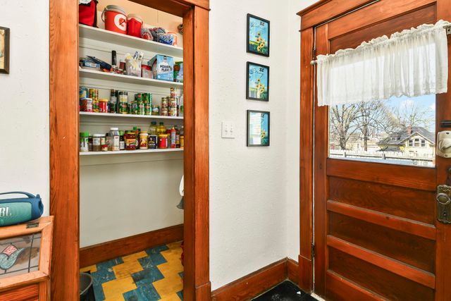 823 W Walnut Street, Springfield, MO 65806