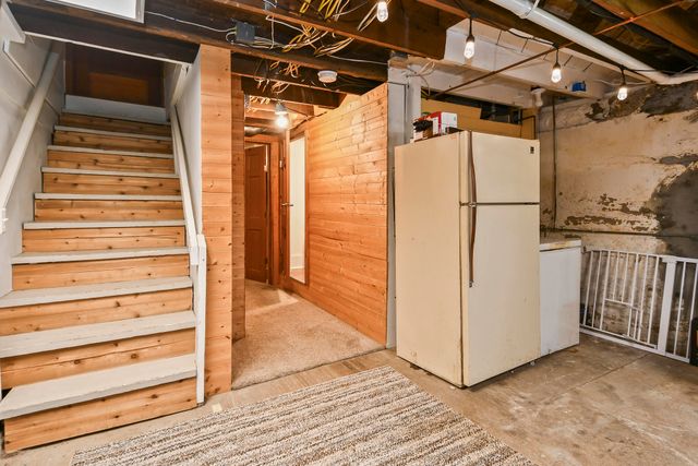 823 W Walnut Street, Springfield, MO 65806