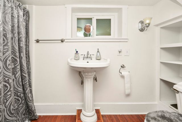 823 W Walnut Street, Springfield, MO 65806