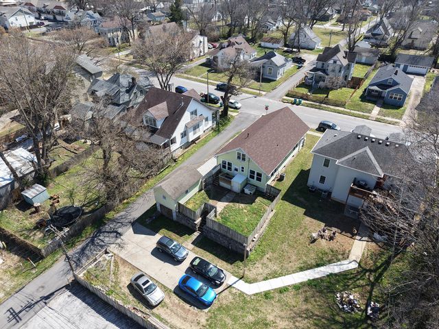 823 W Walnut Street, Springfield, MO 65806