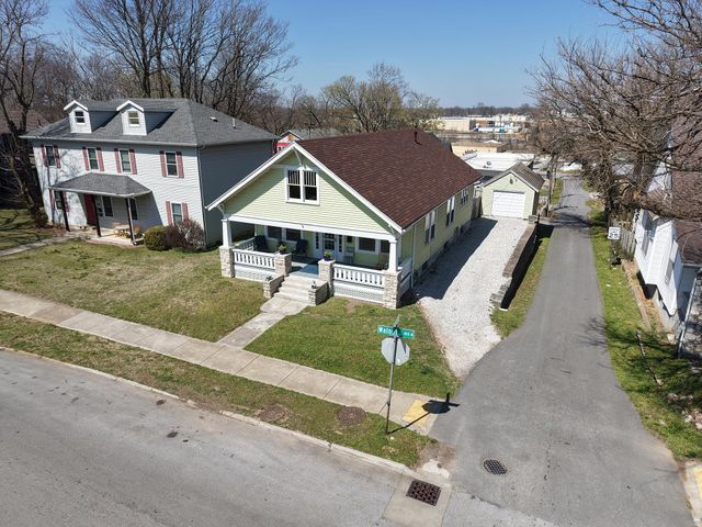 823 W Walnut Street, Springfield, MO 65806