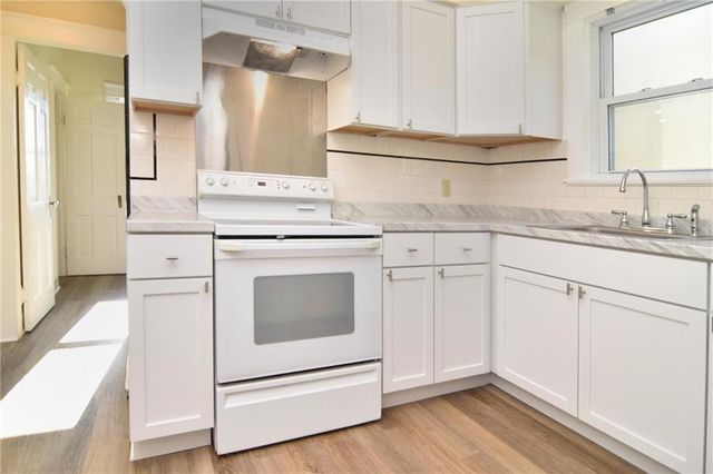 862 CHARLES Street, North Providence, RI 02911