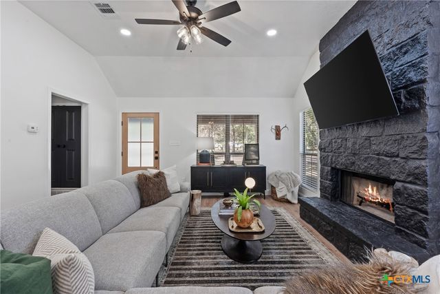 103 County Road 424b, Lorena, TX 76655